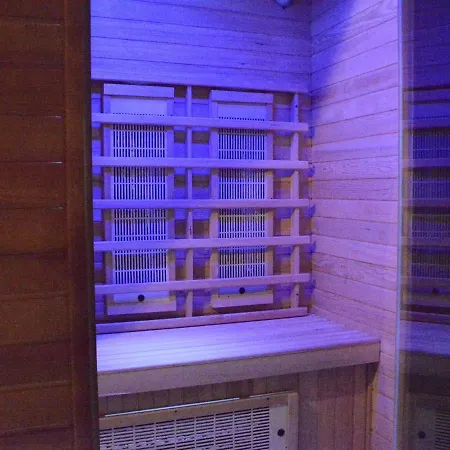 Comfortable Holiday In Hamois With Sauna 度假居
